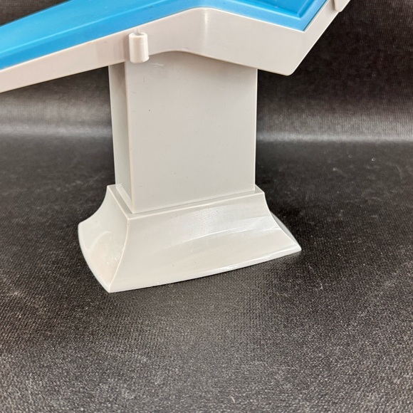 Vintage Mattel Barbie 1997 Blue Dentist Chair With Tray - Picture 4 of 5